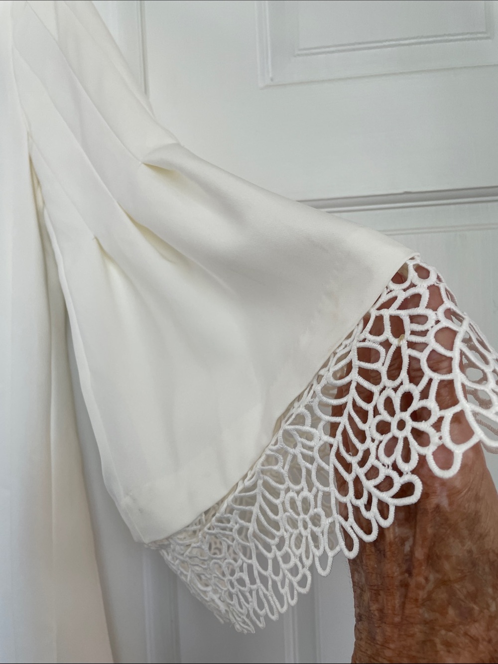 Laundry by Shelli Segal Cream Lace-Sleeve A-Line Dress - Picture 2 of 4